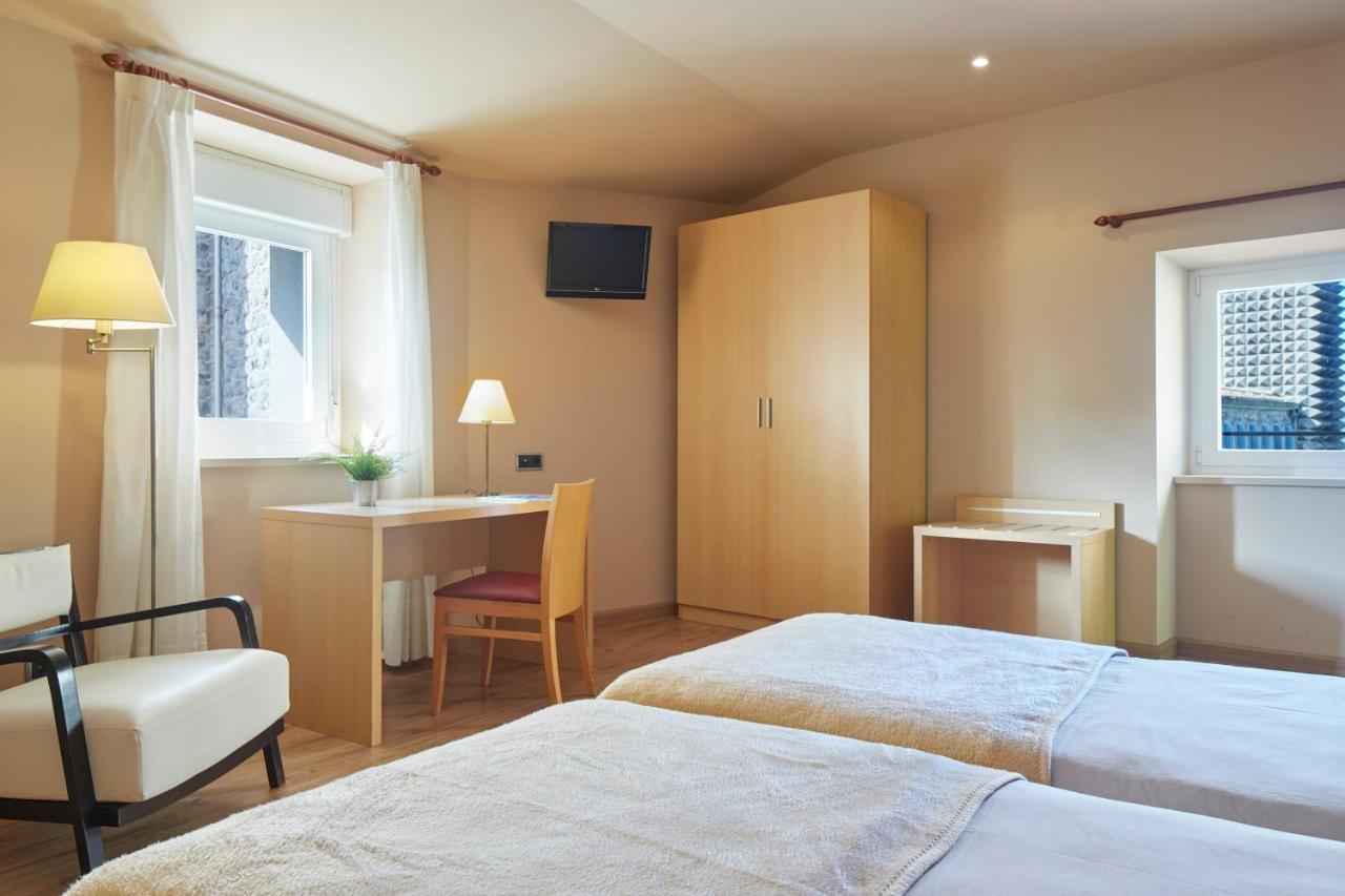 Iraipe Santuario De Arantzazu Hotel Oñate Dış mekan fotoğraf