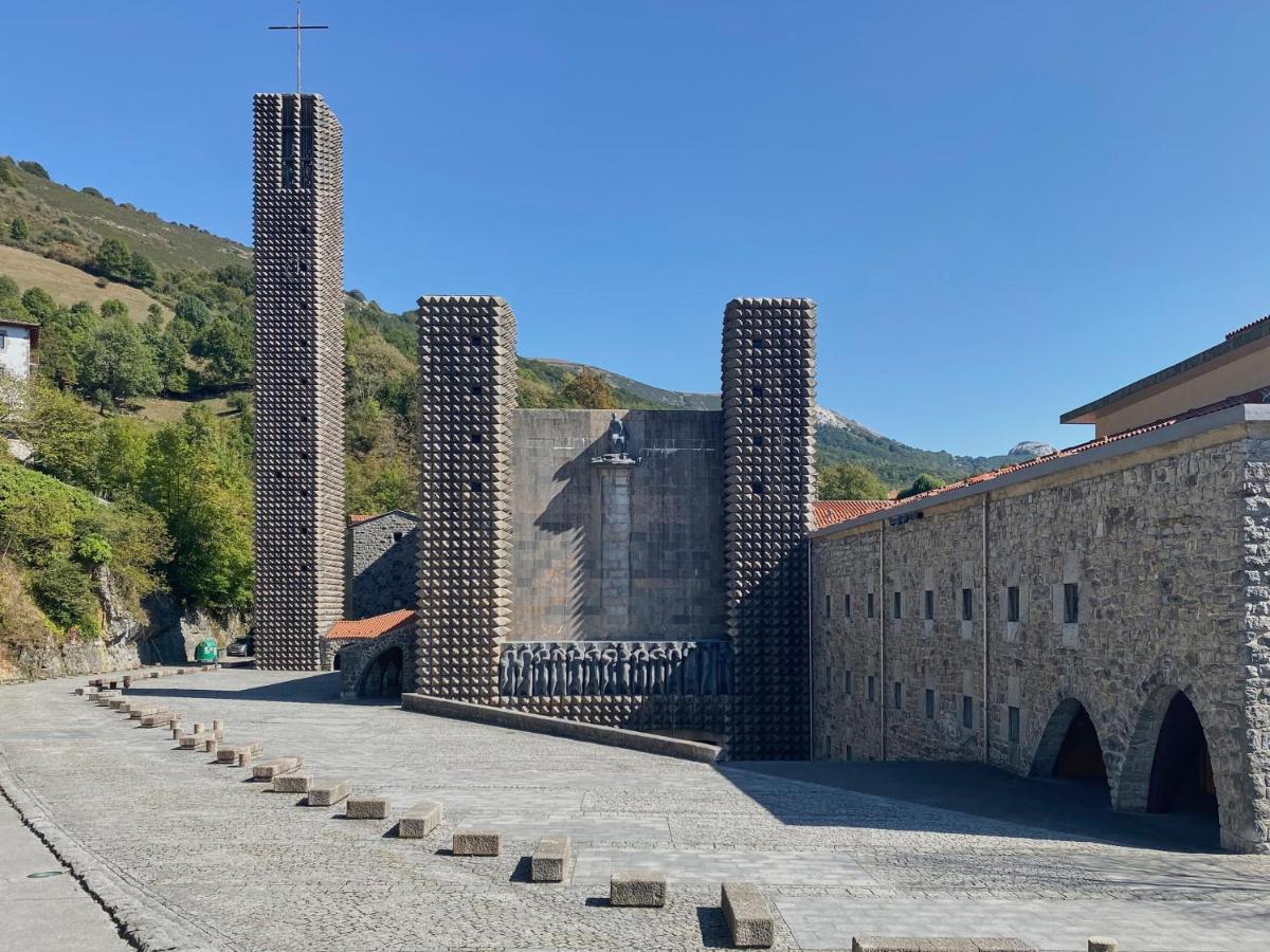 Iraipe Santuario De Arantzazu Hotel Oñate Dış mekan fotoğraf